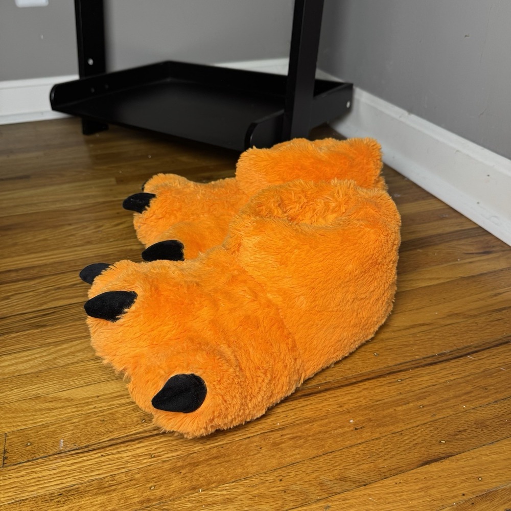 Feetmoji Orange 3 Toe Fluffy Unisex Women Men Plush Slippers Size X-Large 10-12